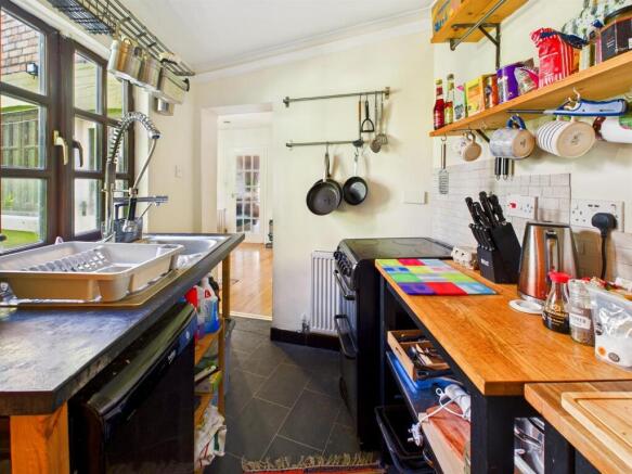 CAM01713G0-PR0091-STILL007.jpg