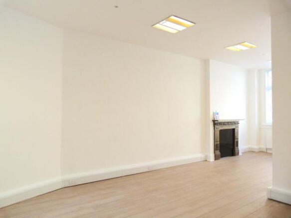 PrivateOfficeRoomforrent4750MargaretStreet1stFlo