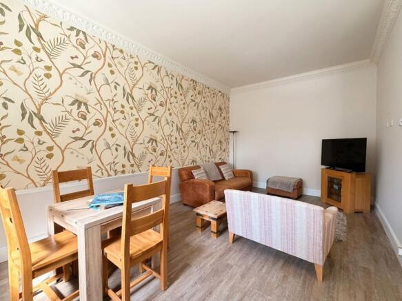 2 bed Apartment for sale Image 6