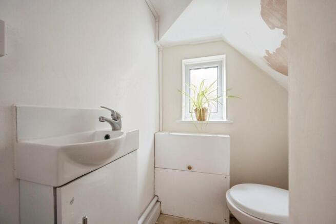 3 bed Semi-Detached for sale Image 8