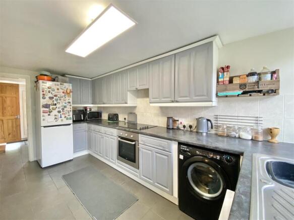 2 bed Detached Bungalow for sale Image 4