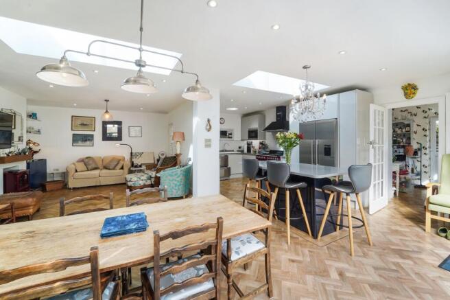House in Epsom - More