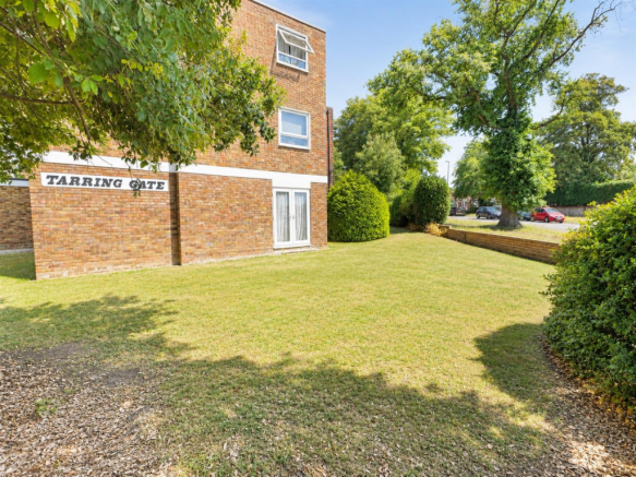 For Sale by Aspire Residential | Tarring Gate