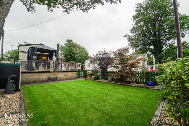 2 bed Park Home for sale Image 11