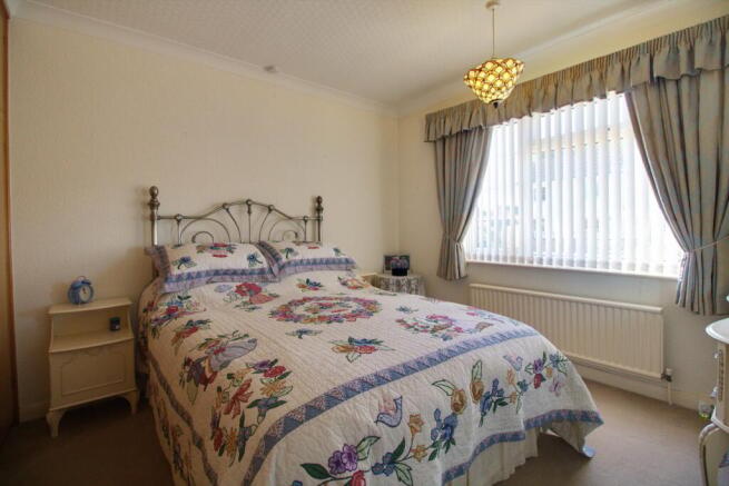 Bed2.jpg