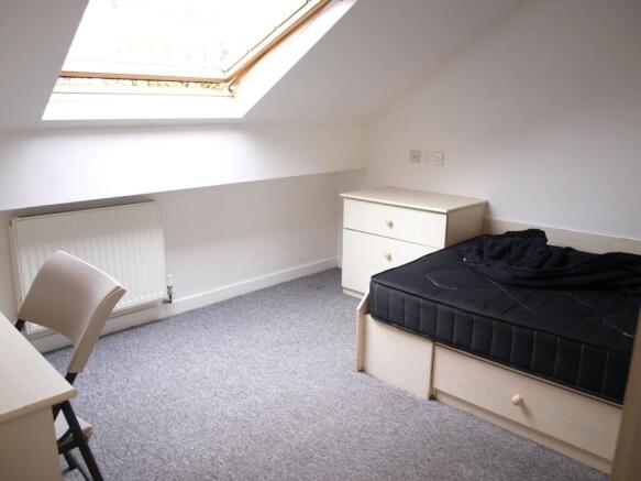 7 bed Terraced to rent Image 9