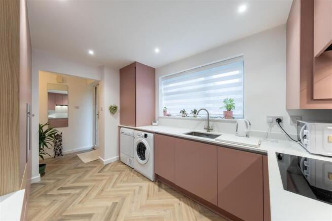 2 Beechfield Gardens-003.jpg