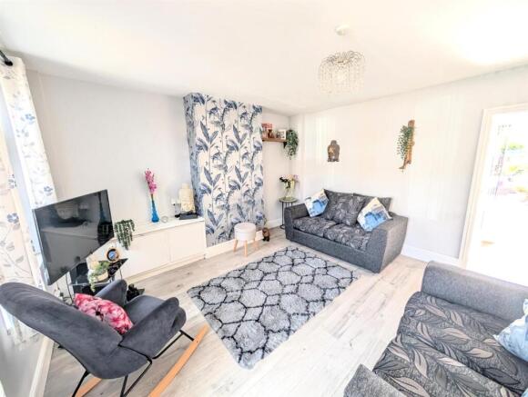 Living Room a.jpg