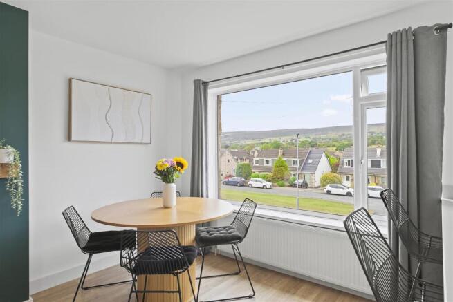 2 bed Semi-Detached Bungalow for sale Image 6