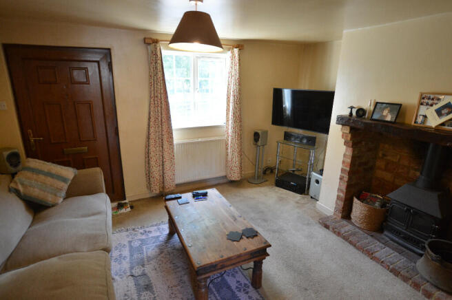 Lounge To Front
