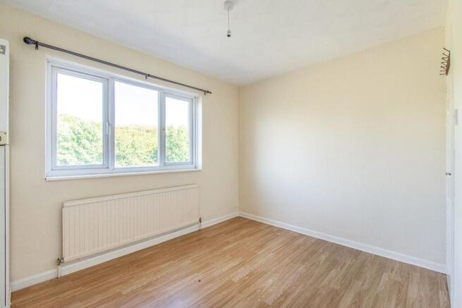 2 bed Terraced to rent Image 5