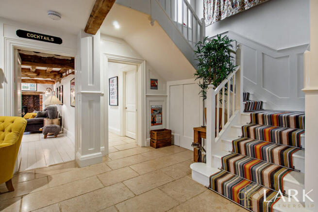 8669044-interiorW...