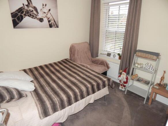 BEDROOM 2