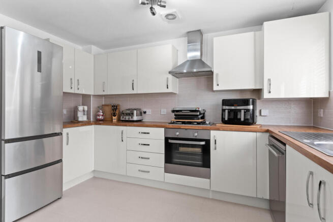 4 bed Detached for sale Image 10