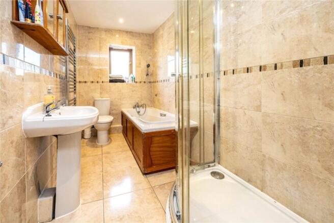 4 bed Terraced for sale Image 12