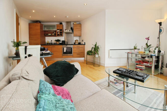 Kitchen/Lounge
