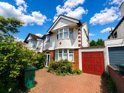 Lansdowne Road - Finchley - London - N3