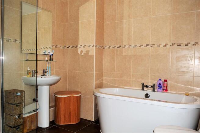 Bathroom.JPG
