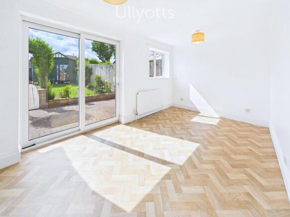 4 bed Semi-Detached for sale Image 5