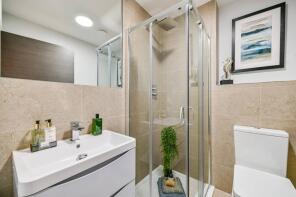 Flat 8, 361, Kingston Road, Raynes Park SW20 8JX