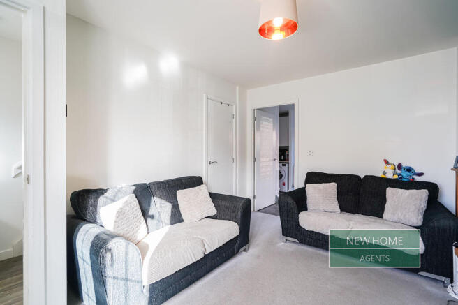 Stock Dove Close, Hinckley, LE10 3FD photo 4