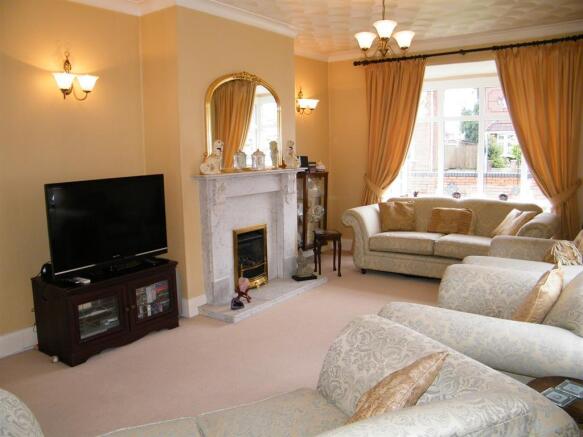 Lounge 2