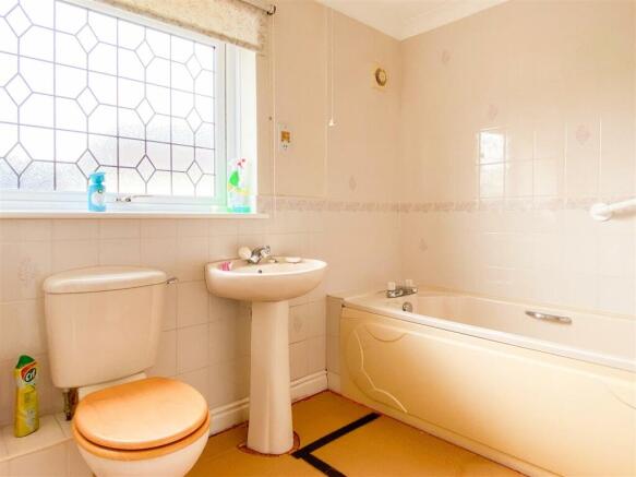 Bathroom.jpg