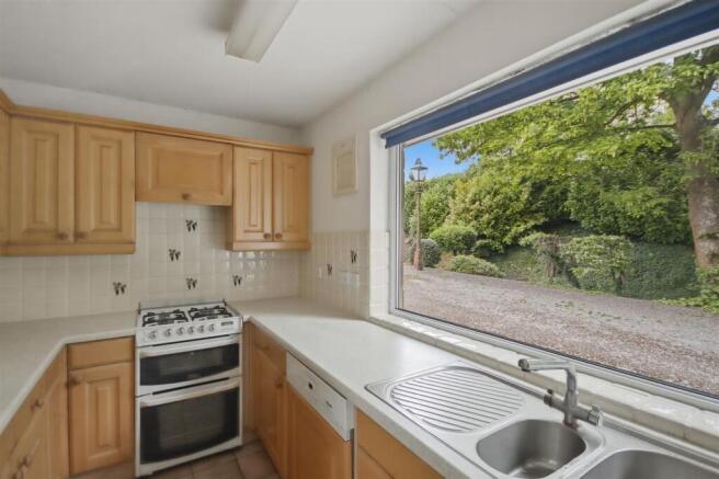 Hady Hill, Chesterfield, S41 photo 3