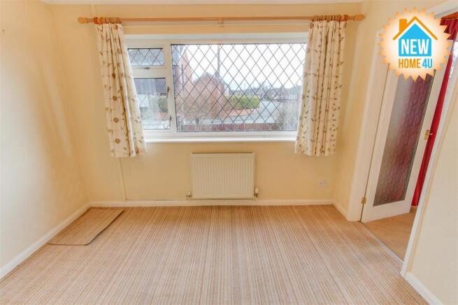 DINING ROOM: