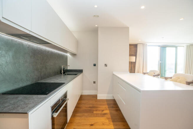2 bed Apartment for sale Image 11