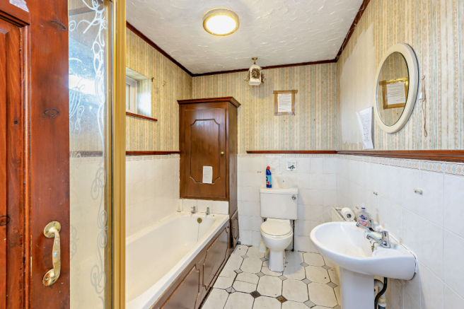 3 bed Detached Bungalow for sale Image 5