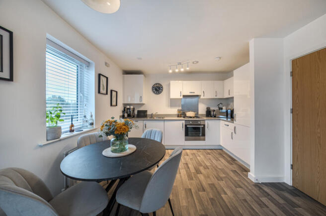 1381681-12-691d9c...