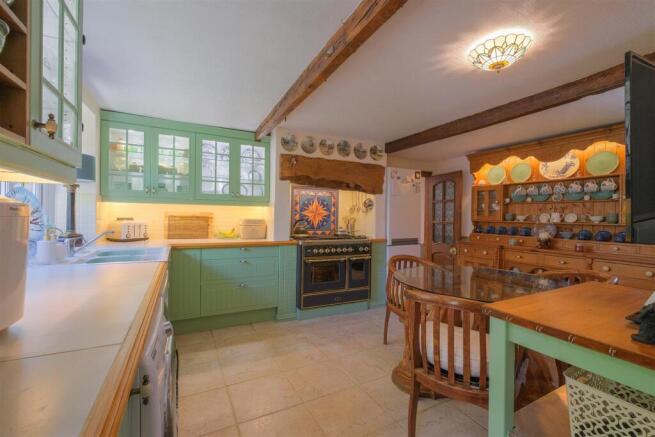 2 bed Detached for sale Image 7