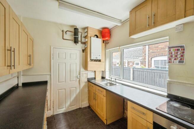 3 bed Terraced for sale Image 5
