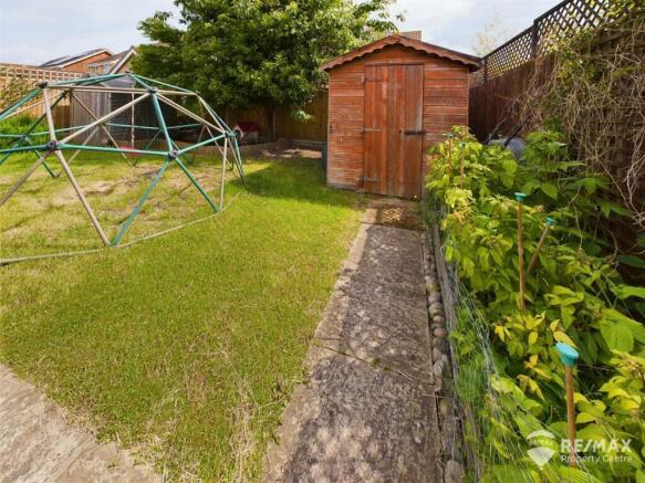 Rear Garden (3).jpg