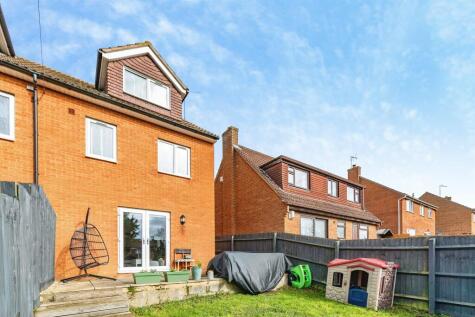 Holmes Avenue, Raunds, Wellingborough