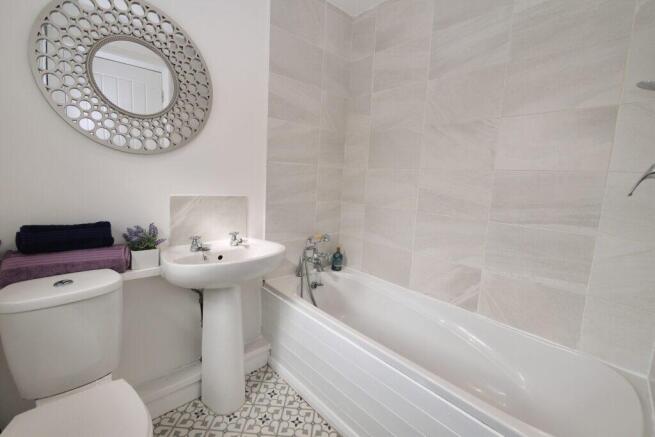 3 bed Terraced for sale Image 8