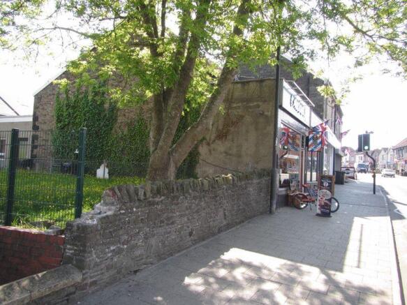 Photo 10