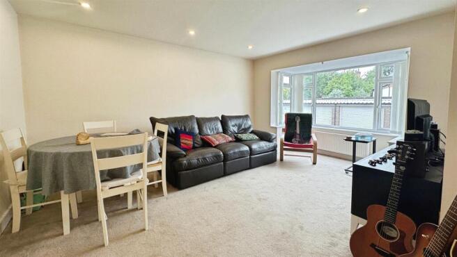 671aa8b0--4BB2-B390-24E0D2840BAB-15878-00000577D04