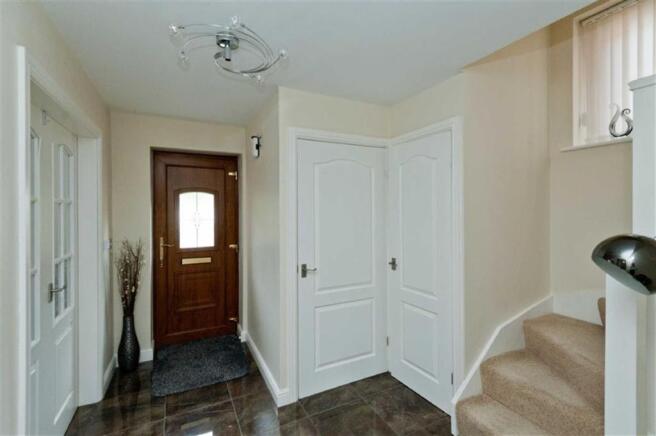ATTRACTIVE ENTRANCE 