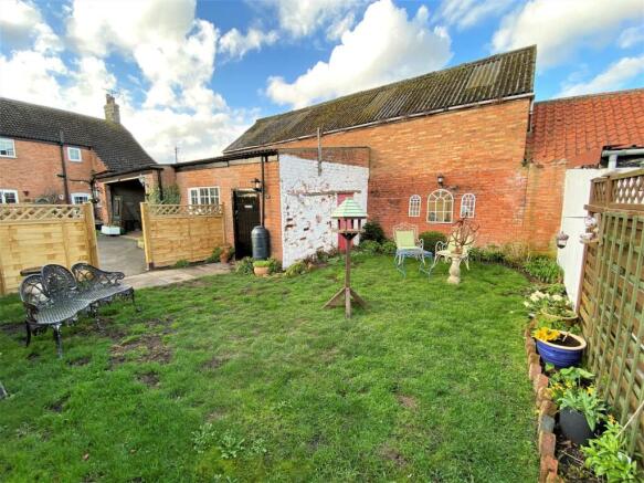 Rear Garden 850