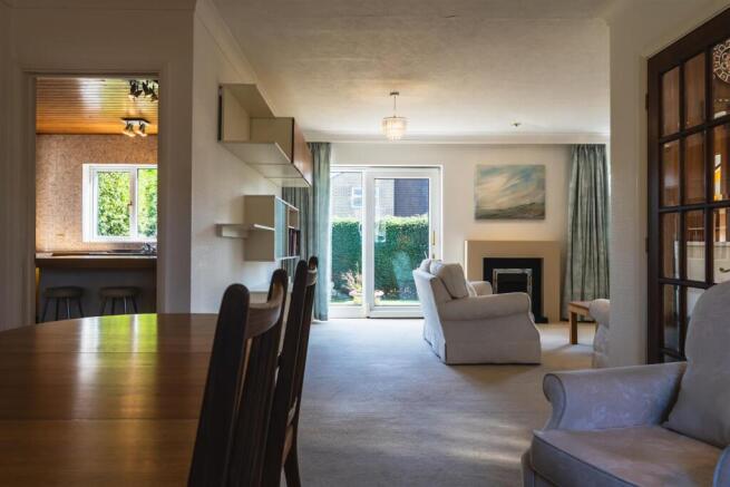 4 bed Detached for sale Image 6
