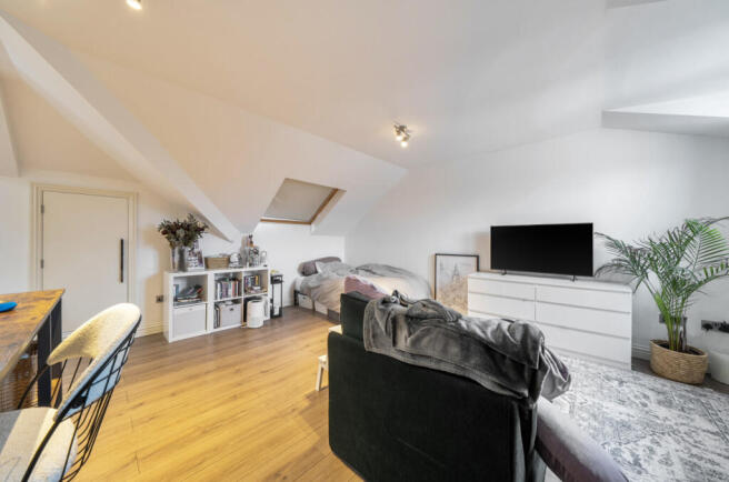 1409363-8-6985fc3...