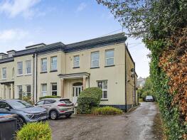 47d, Epping New Road, Buckhurst Hill IG9 5JT