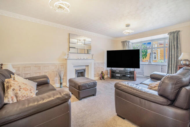 4 bed Detached for sale Image 12
