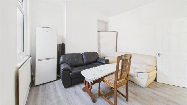 3 bed Terraced for sale Image 8