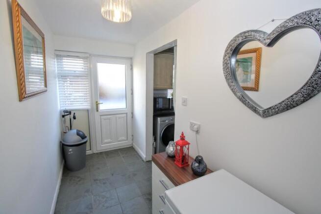 REAR LOBBY/UTILITY ROOM