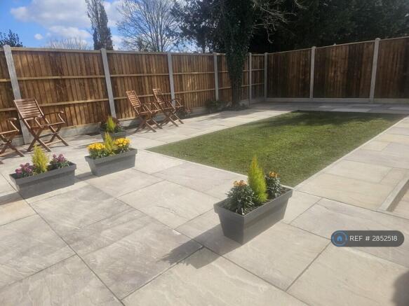 Large South Facing Sunny Garden