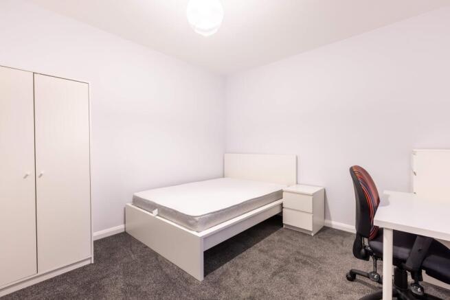 1 bed House Share to rent Image 4