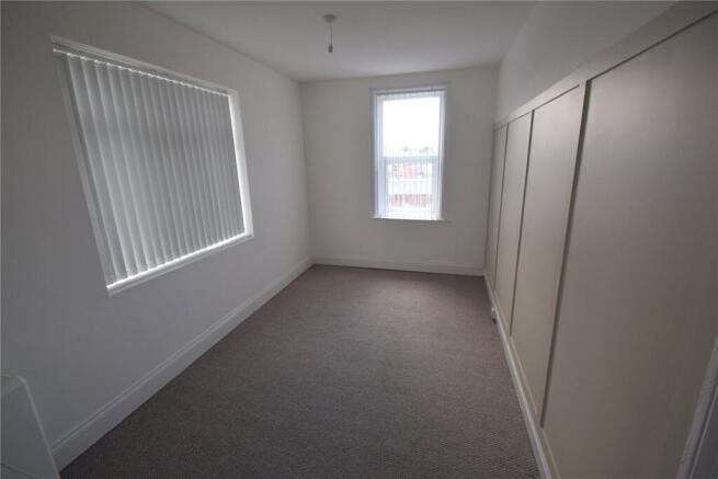2 bed Apartment to rent Image 7